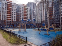 Kalininsky district, Kushelevskaya doroga st, 房屋 3 к.4. 公寓楼