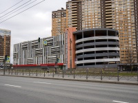 Kalininsky district, Kushelevskaya doroga st, 房屋 5 к.1. 车库（停车场）