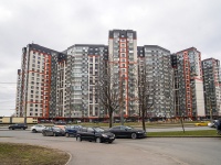 Kalininsky district, Kushelevskaya doroga st, 房屋 6 к.1 СТР 1. 公寓楼