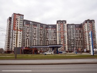 Kalininsky district, Kushelevskaya doroga st, 房屋 6 к.1 СТР 1. 公寓楼