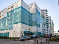 Kalininsky district, Marshala blyuhera avenue, house 7 к.3. Apartment house