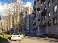 Kalininsky district, Marshala blyuhera avenue, house 14. Apartment house