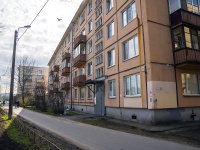 Kalininsky district, Marshala blyuhera avenue, house 33. Apartment house