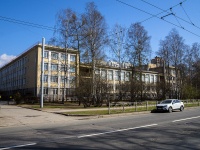 Kalininsky district, 学校 Средняя общеобразовательная школа №653 Калининского района им. Рабиндраната Тагора , Mechnikov avenue, 房屋 5 к.1