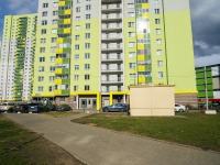 Kalininsky district, Bestuzhevskaya st, 房屋 7 к.4. 公寓楼