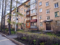 Kalininsky district, Bestuzhevskaya st, 房屋 13. 公寓楼