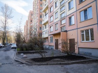 Kalininsky district,  , house 9. Apartment house