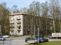 Kalininsky district, Butlerov st, 房屋 18. 公寓楼