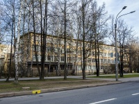 Kalininsky district, 国立重点高级中学 №470  ​Калининского района, Butlerov st, 房屋 22