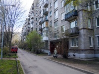 Kalininsky district, Butlerov st, house 32. Apartment house