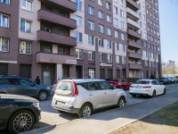 Kalininsky district, Sibirskaya st, house 16. Apartment house