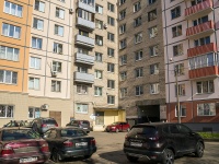 Kalininsky district,  , house 33. Apartment house