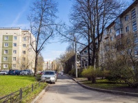 Kalininsky district, Antonovskaya st, 房屋 10. 公寓楼