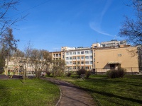 Kalininsky district, 学校 Средняя общеобразовательная школа №138 им. святого благоверного князя Александра Невского Калининского района , Antonovskaya st, 房屋 16