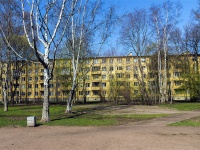 Kalininsky district, st Fedoseenko, house 25. Apartment house