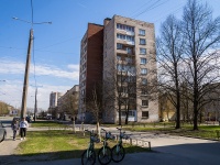 Kalininsky district, Metallistov avenue, 房屋 106. 公寓楼