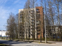 Kalininsky district, Vernosti st, 房屋 30. 公寓楼