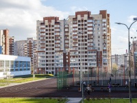 Kalininsky district, Kondratyevskij avenue, house 64 к.4. Apartment house