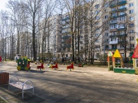 Kalininsky district, Kondratyevskij avenue, 房屋 75 к.2. 公寓楼