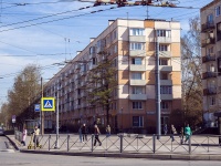 Kalininsky district, Sofii Kovalevskoy st, 房屋 1 к.1. 公寓楼