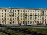 Kirovsky district,  , house 46. Apartment house