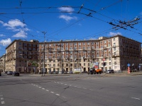 Krasnogvardeisky district,  Novocherkasskiy, house 41/14. Apartment house