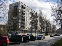 Krasnogvardeisky district, Piskaryovskij avenue, 房屋 35. 公寓楼