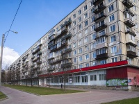 Krasnogvardeisky district, Piskaryovskij avenue, house 35. Apartment house