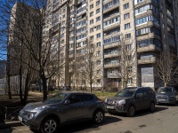 Krasnogvardeisky district, Industrialny avenue, house 29. Apartment house