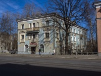 Krasnogvardeisky district, Sredneokhtinskiy , 房屋 39. 公寓楼