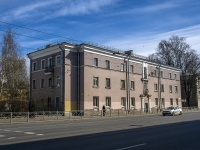 Krasnogvardeisky district, Sredneokhtinskiy , house 45. Apartment house