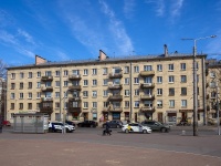 Krasnogvardeisky district, Sredneokhtinskiy , house 53. Apartment house