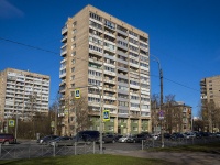 Krasnogvardeisky district,  Sredneokhtinskiy, house 59. Apartment house