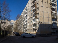 Krasnogvardeisky district, Lenskaya st, house 21. Apartment house