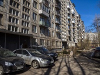 Krasnogvardeisky district, Zanevskiy , house 43. Apartment house