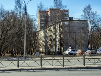 Krasnogvardeisky district, Zanevskiy , 房屋 63. 公寓楼