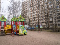 Krasnogvardeisky district, Energetikov avenue, 房屋 72 к.1. 公寓楼