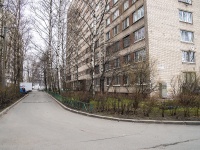 Krasnogvardeisky district, Energetikov avenue, 房屋 72 к.1. 公寓楼