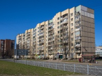 Krasnogvardeisky district, Udarnikov avenue, house 42. Apartment house