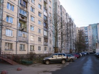 Krasnogvardeisky district, Udarnikov avenue, house 42. Apartment house