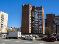 Krasnogvardeisky district, Udarnikov avenue, 房屋 49 к.1. 公寓楼