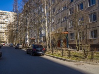 Krasnogvardeisky district, Entuziastov avenue, house 56. Apartment house