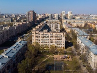 Московский район, улица Варшавская, дом 108. многоквартирный дом