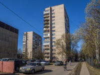 Nevsky district, Bolshevikov avenue, 房屋 35 к.3. 公寓楼