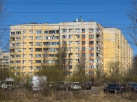 Nevsky district, avenue Bolshevikov, house 45. Apartment house