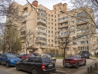 Nevsky district, Narodnaya st, house 43 к.1. Apartment house