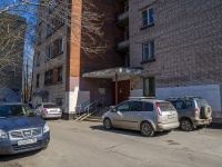 Nevsky district, Narodnaya st, house 56. Apartment house