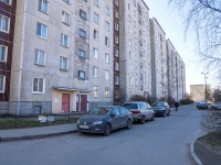 Nevsky district, Narodnaya st, 房屋 68 к.2. 公寓楼