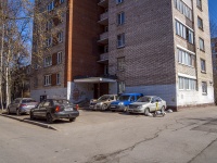 Nevsky district, Narodnaya st, house 80. Apartment house