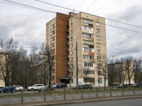 Nevsky district, Narodnaya st, house 88. Apartment house